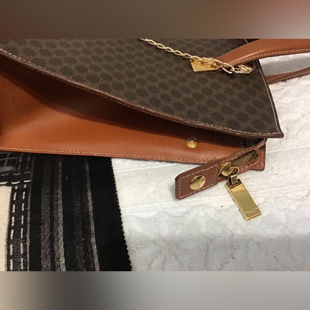 Celine Bags - Picture 7 of 13